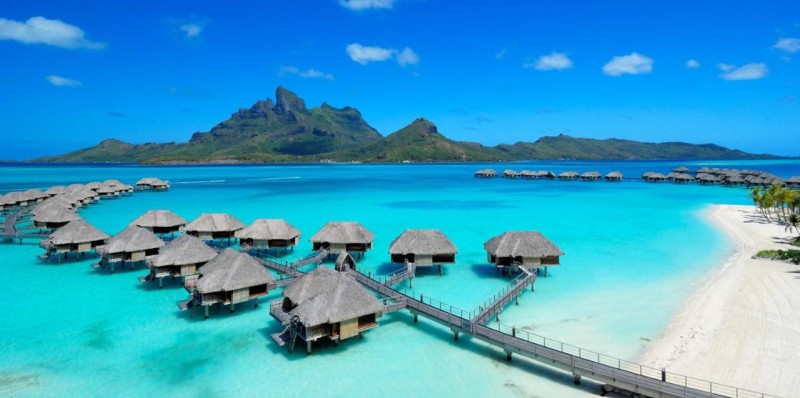 Image: Four Seasons Resort Bora Bora