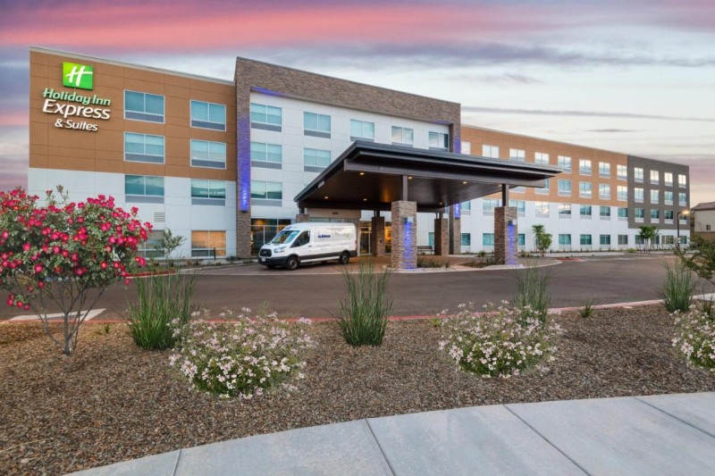 Image: Holiday Inn Express & Suites - Phoenix - Airport North by IHG