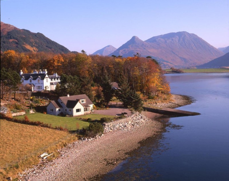 Image: Loch Leven Hotel & Distillery