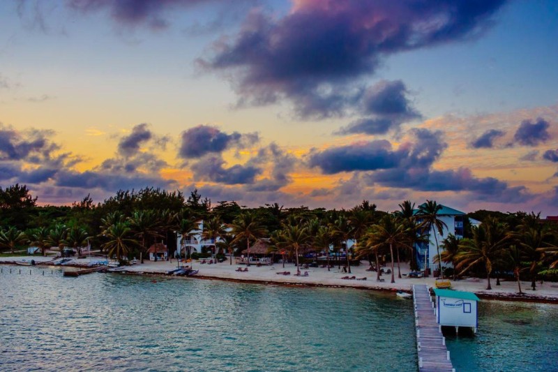 Image: Caribbean Villas Hotel