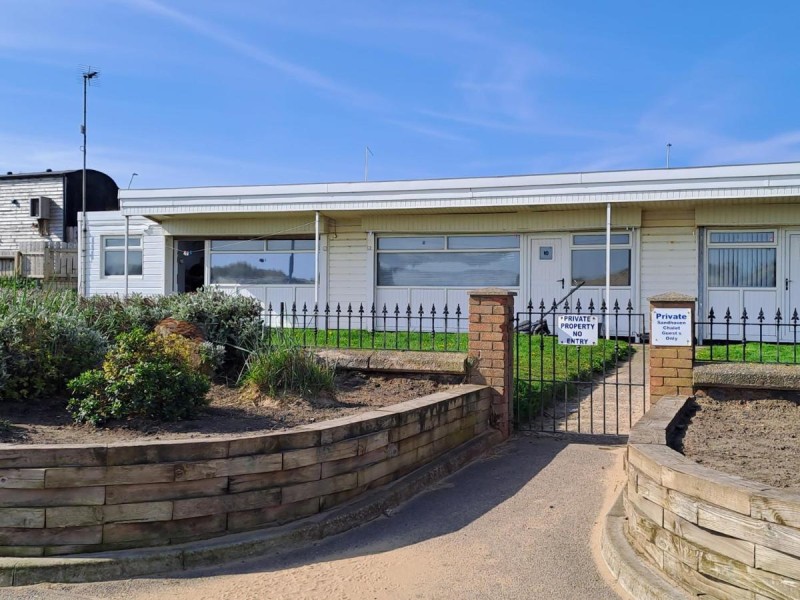 Image: Sandhaven Beach Chalets