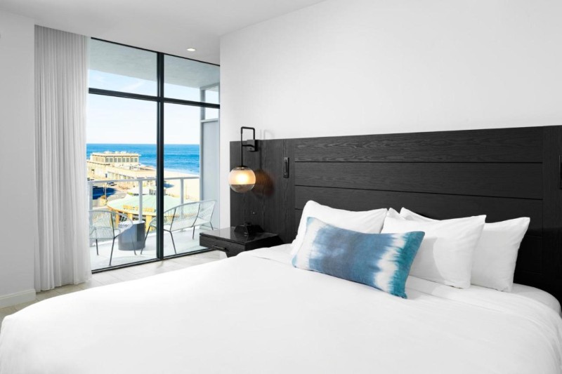 Image: Wave Resort