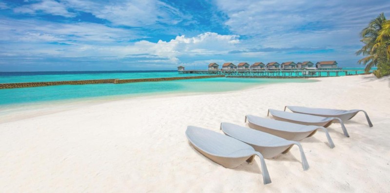 Image: Centara Ras Fushi Resort & Spa Maldives - Stay 4 nights or more and enjoy 40 percent off Speedboat transfers, valid for stays from 6 Apr to 30 Sep 2026