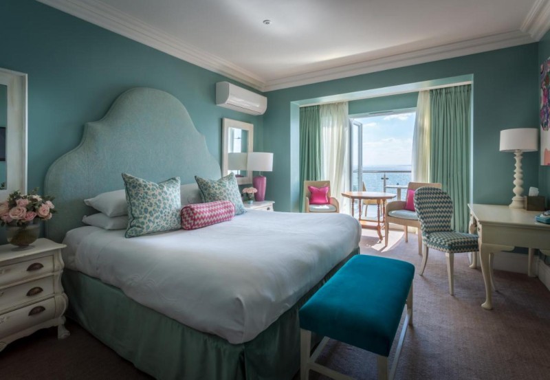 Image: Roslin Beach Hotel