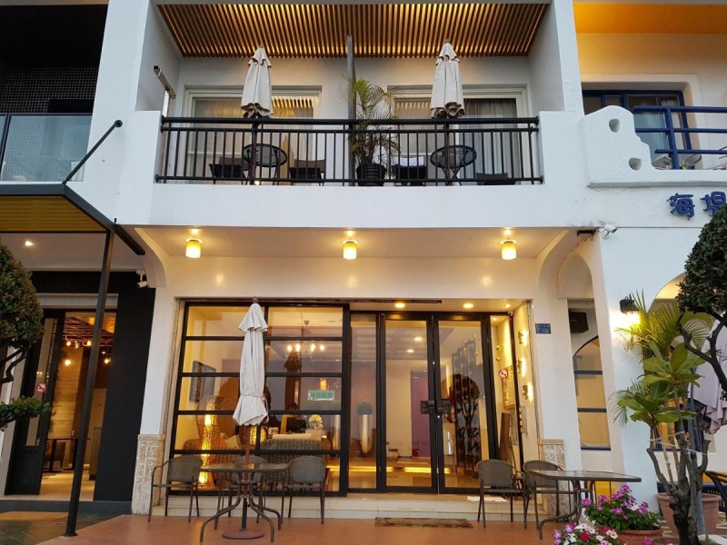 Image: Golden Bay Holiday Inn