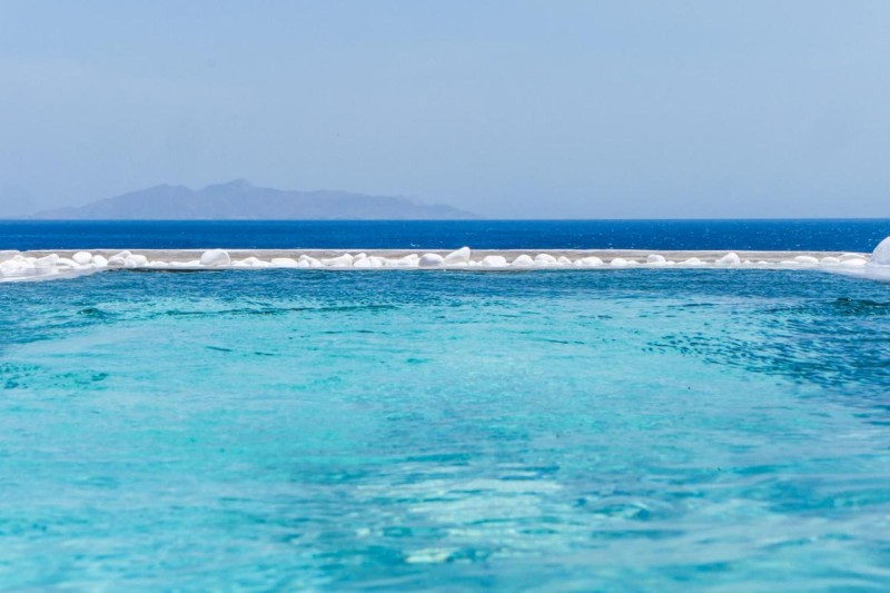 Image: Blue Waves Suites & Apartments