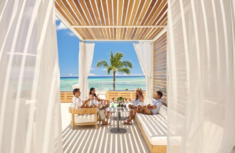 Image: OUTRIGGER Reef Waikiki Beach Resort