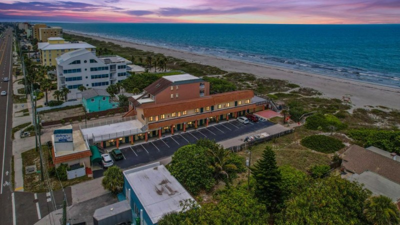 Image: Anthony's on the Beach