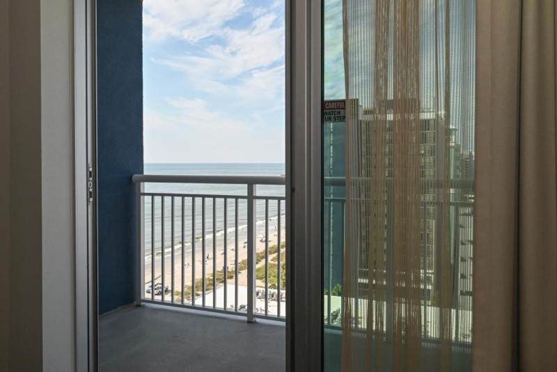 Image: Residence Inn by Marriott Myrtle Beach Oceanfront