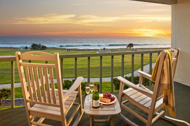 Image: Cavalier Oceanfront Resort
