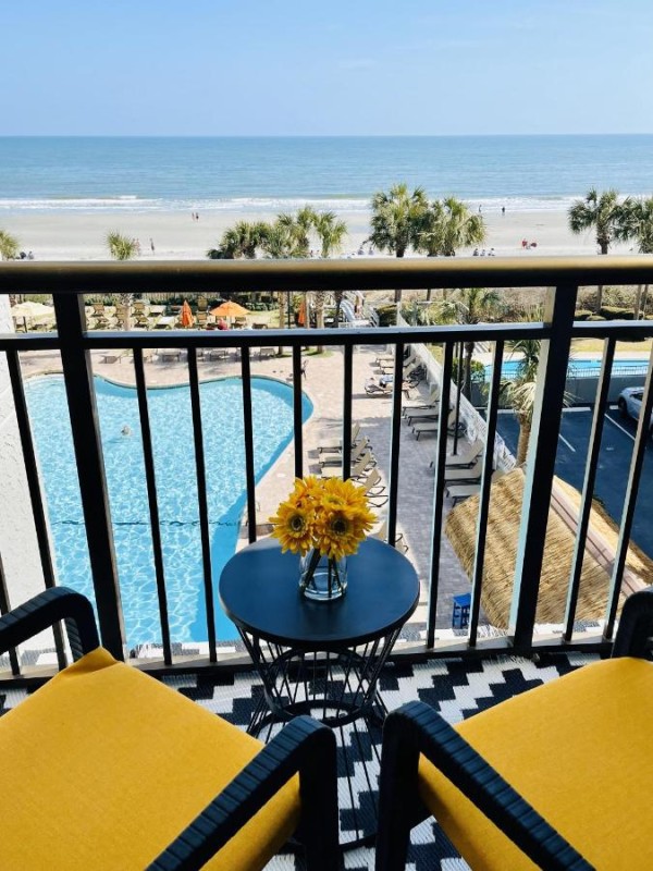 Image: 453 Shore Fun Oceanfront Great Location