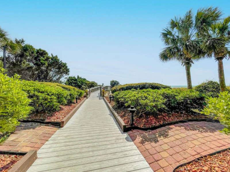Image: Beach Colony Resort