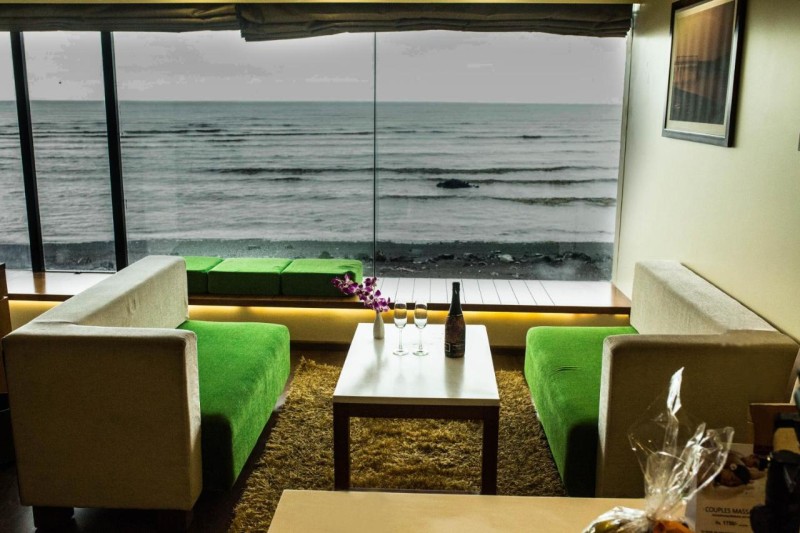 Image: The Gold Beach Resort