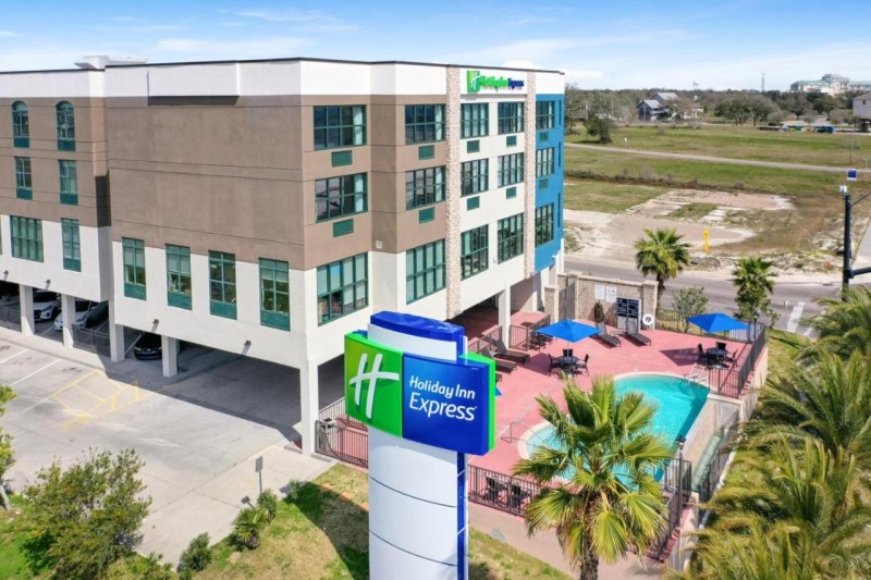 Image: Holiday Inn Express - Gulfport Beach by IHG