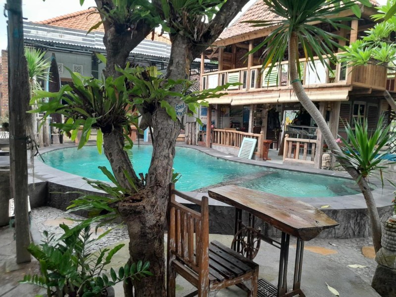 Image: Sunrise Lodge & Lounge