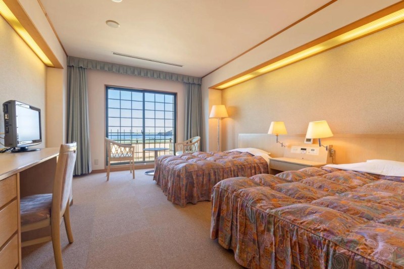 Image: Hotel Riviera Shishikui
