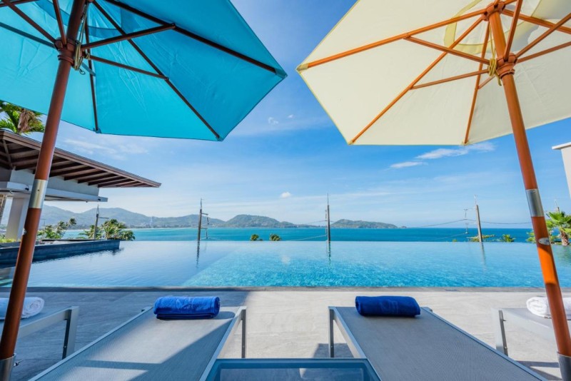 Image: Oceanfront Beach Resort
