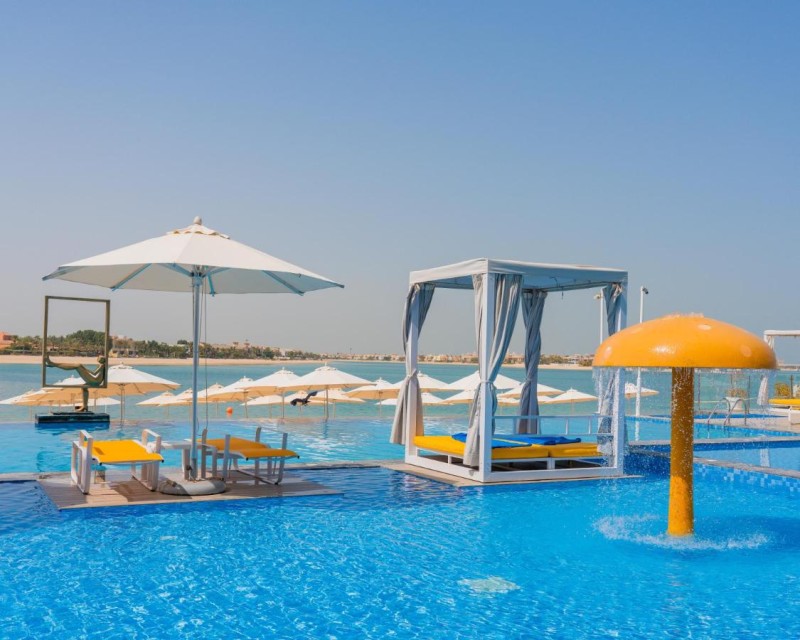 Image: C Central Hotel and Resort The Palm