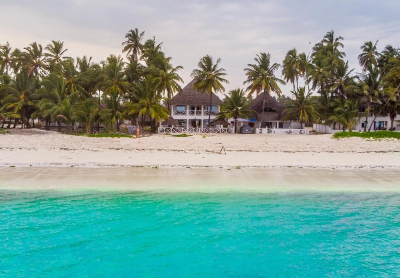 Image: The African Paradise Beach Hotel