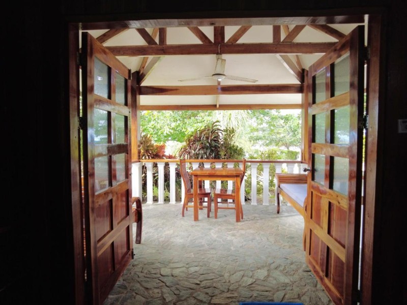 Image: Rainbow Bay Beach & Dive Resort