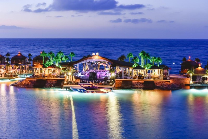 Image: Cratos Premium Hotel Casino & SPA