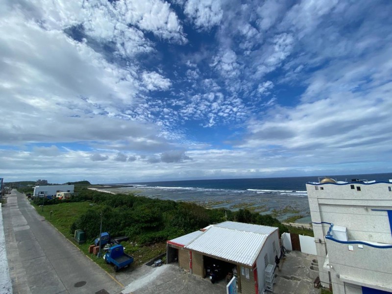 Image: 海景極光民宿 綠島代訂船票 摩托車 浮潛 藍洞跳水 體驗潛水課程