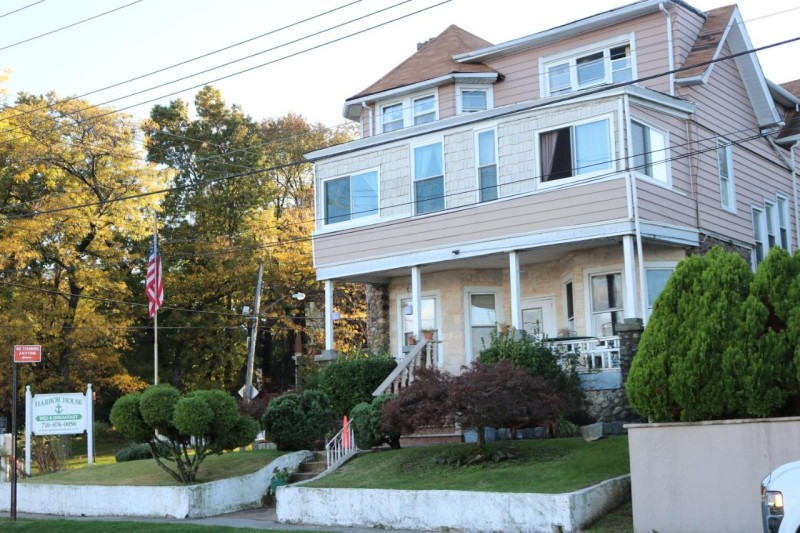 Image: Harbor House Bed and Breakfast
