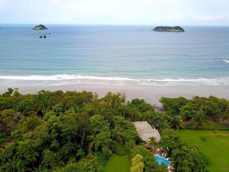 Image: Karahe Beach Hotel