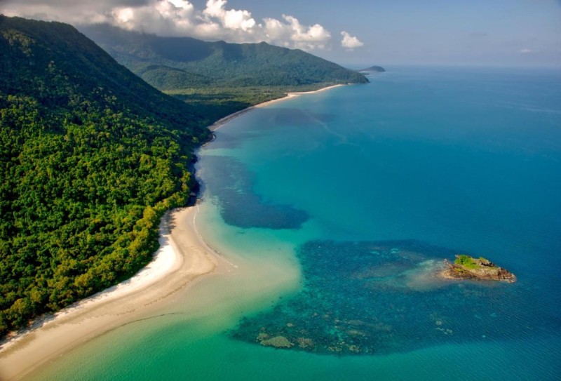 Image: Thornton Beach Bungalows Daintree