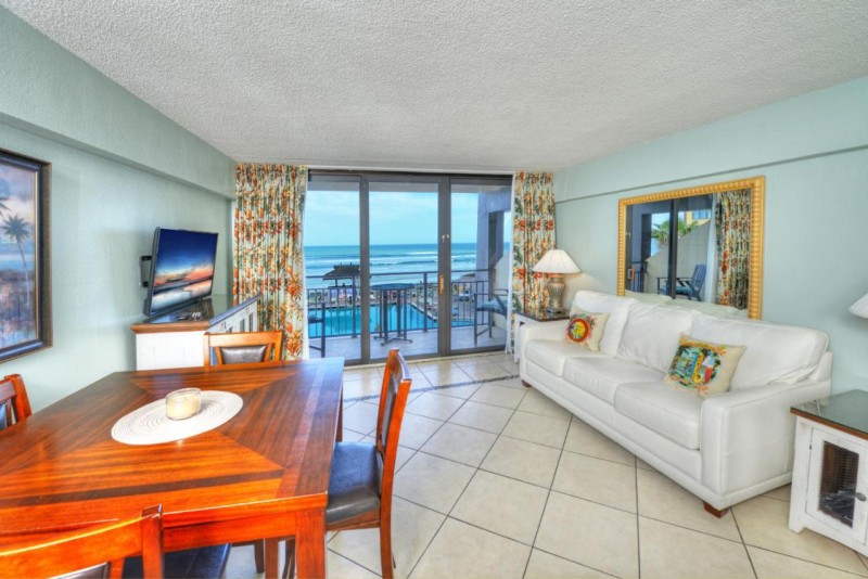 Image: Hawaiian Inn Resort Condos