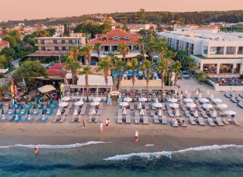 Image: Phoenix Beach Hotel
