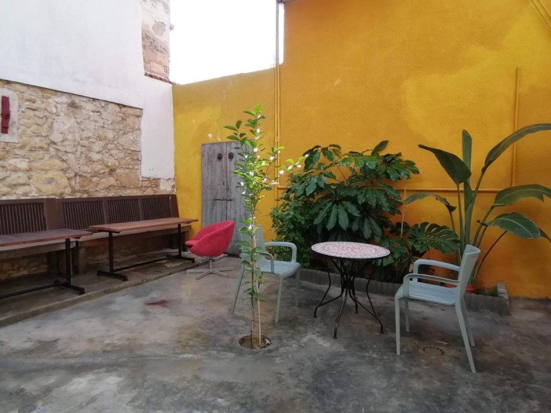 Image: Le Mat Hostel