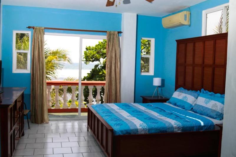 Image: Sabas Beach Resort