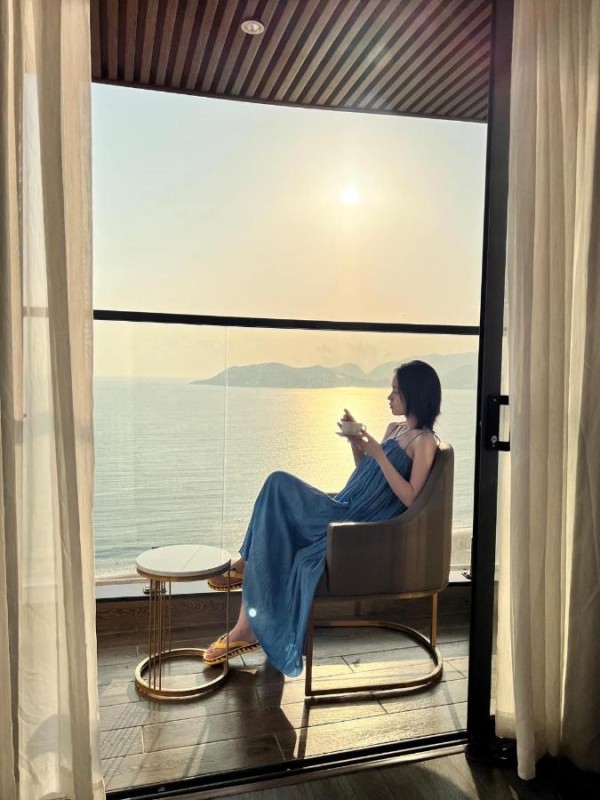 Image: La Vague Hotel