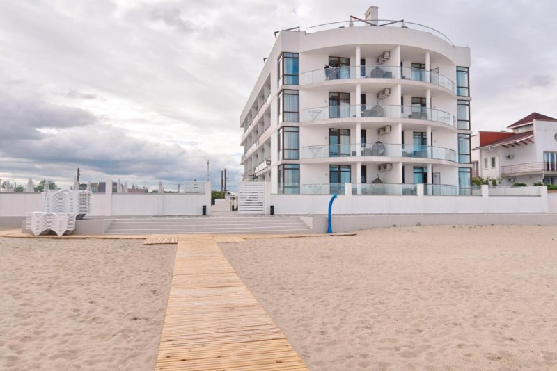 Image: Lucky Residence