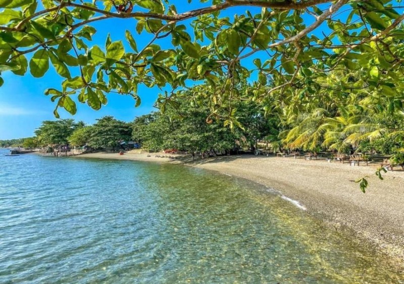 Image: RedDoorz at St Anthony Beach Resort
