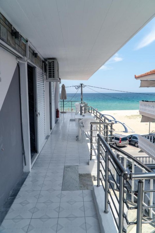 Image: Cocoon Hotel-Beach bar