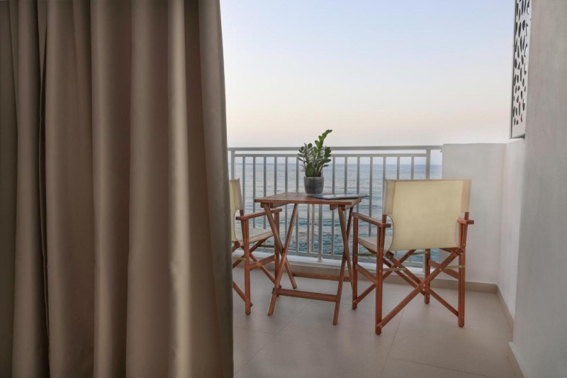 Image: Sea Breeze Hotel