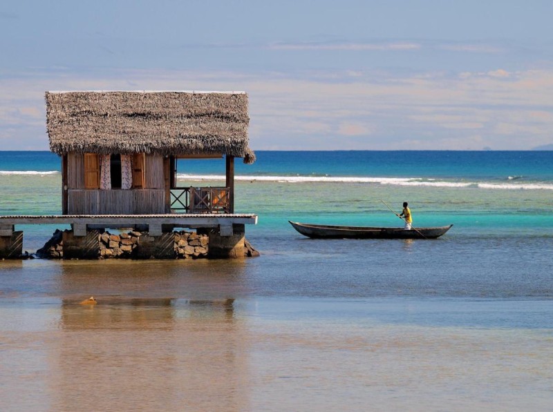 Image: Lakana Hotel