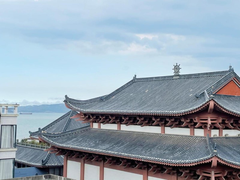 Image: Xiamen 12 Seaside Hotel - beach-adjacent about a 3-minute walk&free beach mats & tools for beachcombing&English Service&Freshly brewed Cafe&convenient payment&pick-up & drop-off service&24-hour check-in&Luggage Storage&Exhibition & Conference Center