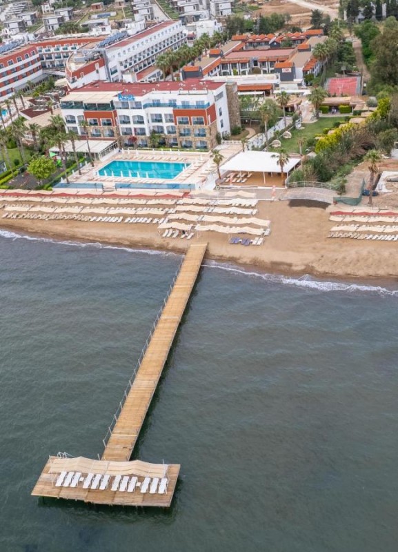 Image: Tiana Beach Resort