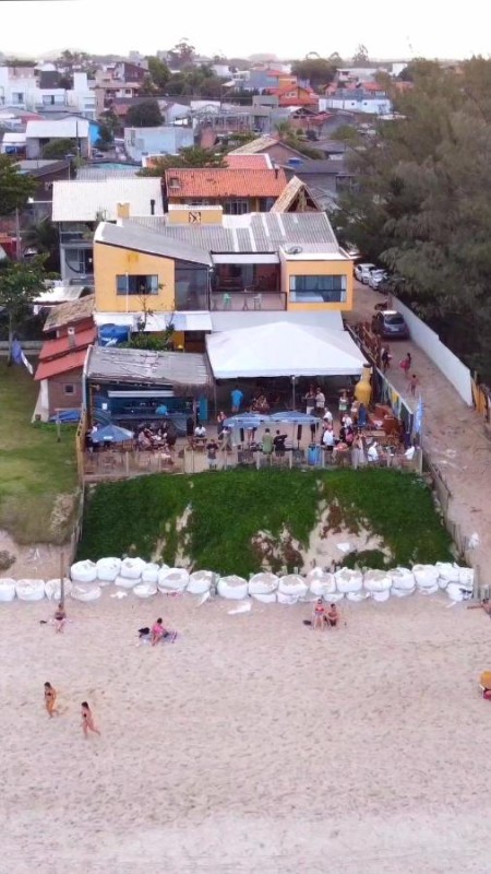 Image: Graffi Beach House