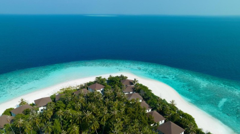 Image: Avani Plus Fares Maldives Resort
