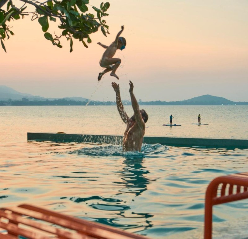Image: Escape Beach Resort - New Look & Improved