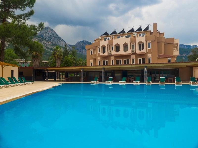 Image: Alexius Beach Hotel