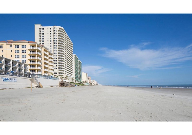 Image: Dolphin Beach Club