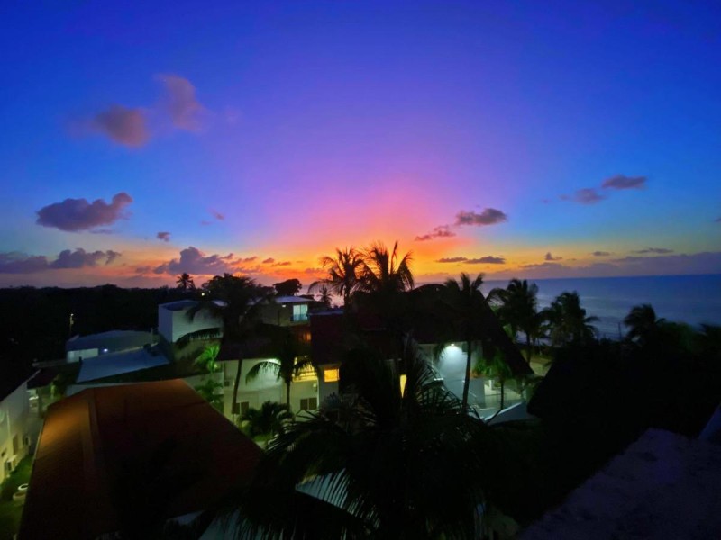 Image: Sunset Paradise