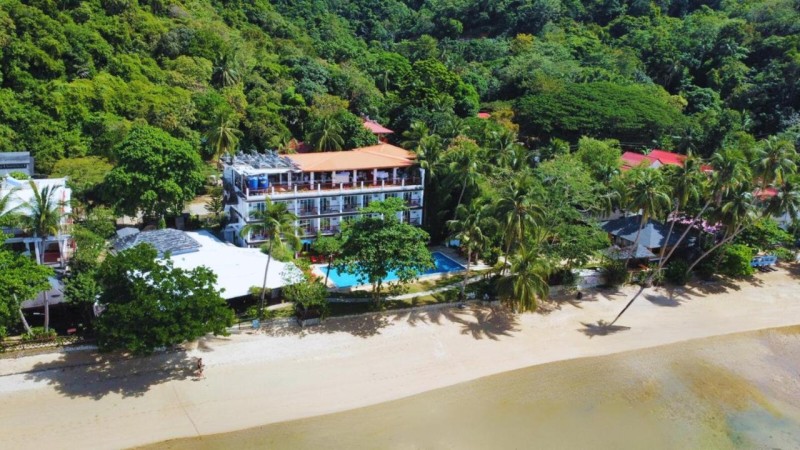 Image: Doublegem Beach Resort and Hotel