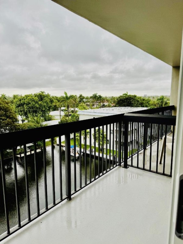 Image: Surfsider Resort - A Timeshare Resort