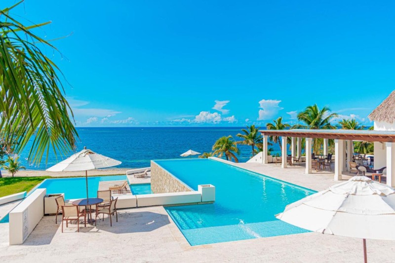 Image: Las Verandas Hotel & Villas